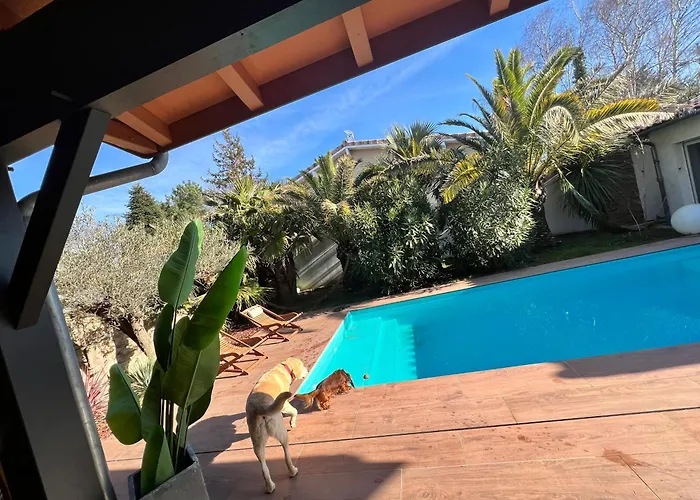 Villa Avec Piscine 3 6 Couchages *